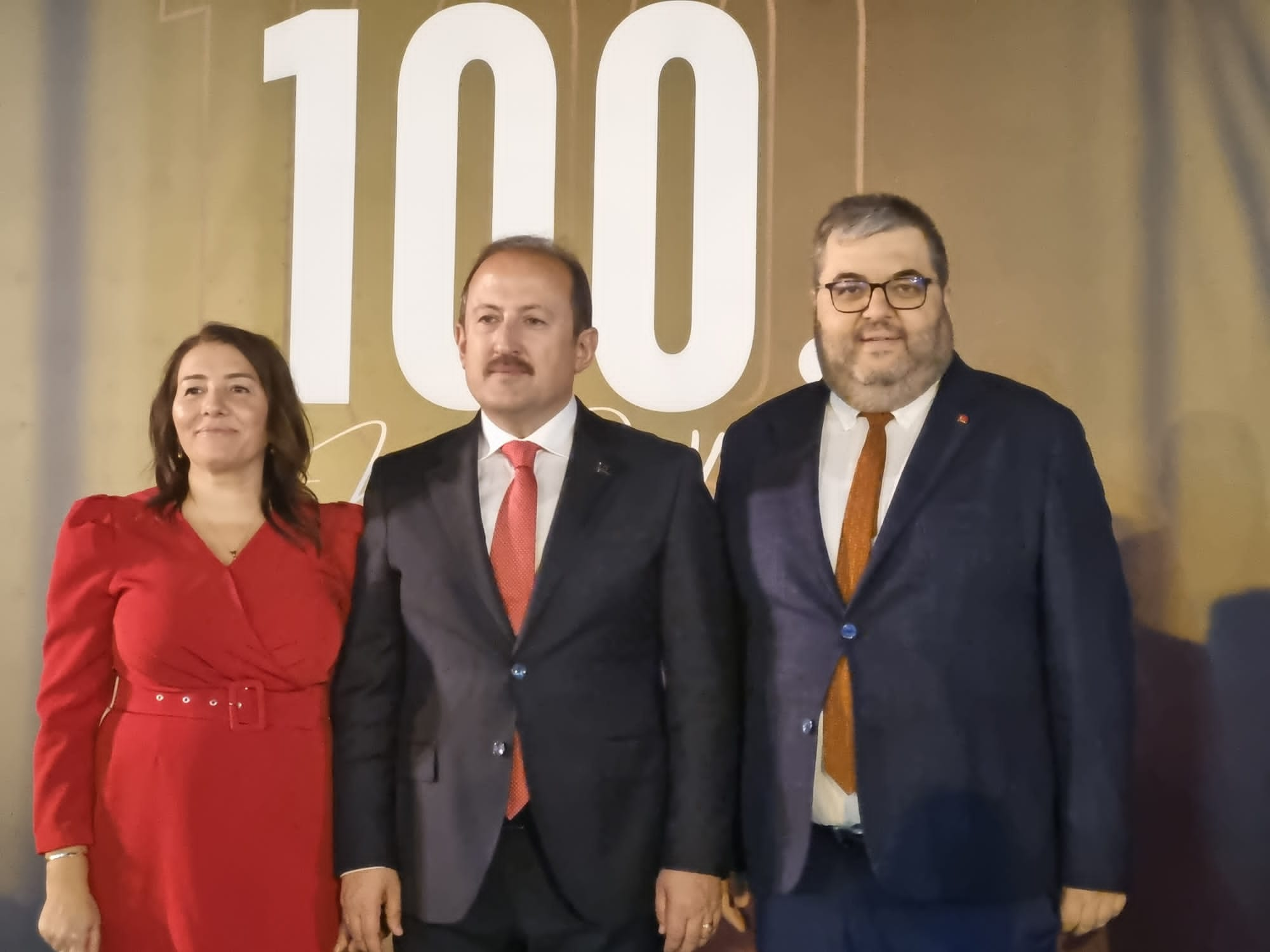 Merkez Müdürümüz il protokolü ile 29 Ekim Cumhuriyet Bayramı'nın 100. Yılı Resepsiyonunda